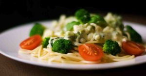 chicken brocolli alfredo pasta